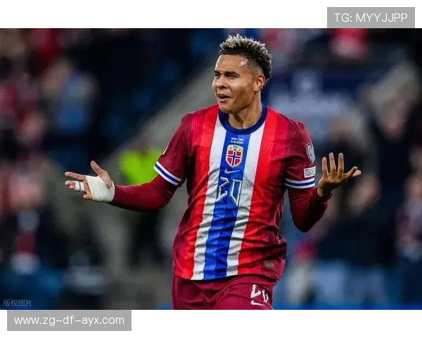 哈兰德抢前点完成头球